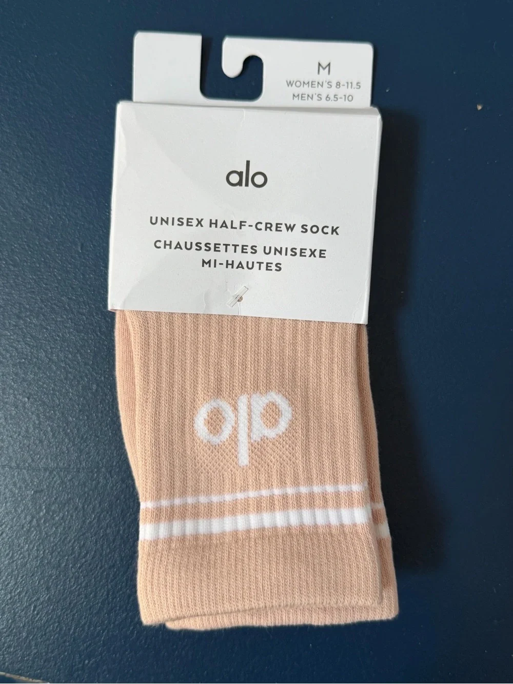 ALO Yoga Unisex Half-Crew Sock in Pink Quartz/White
